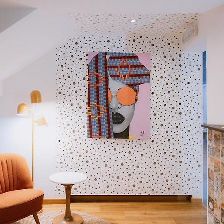 The Lx Hill Hostel Lisbon Bagian luar foto