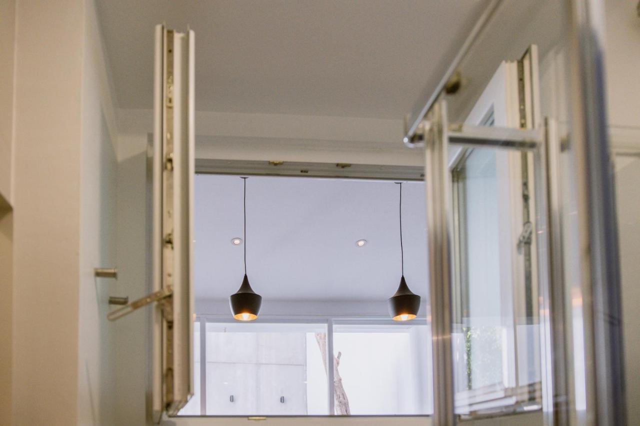 The Lx Hill Hostel Lisbon Bagian luar foto