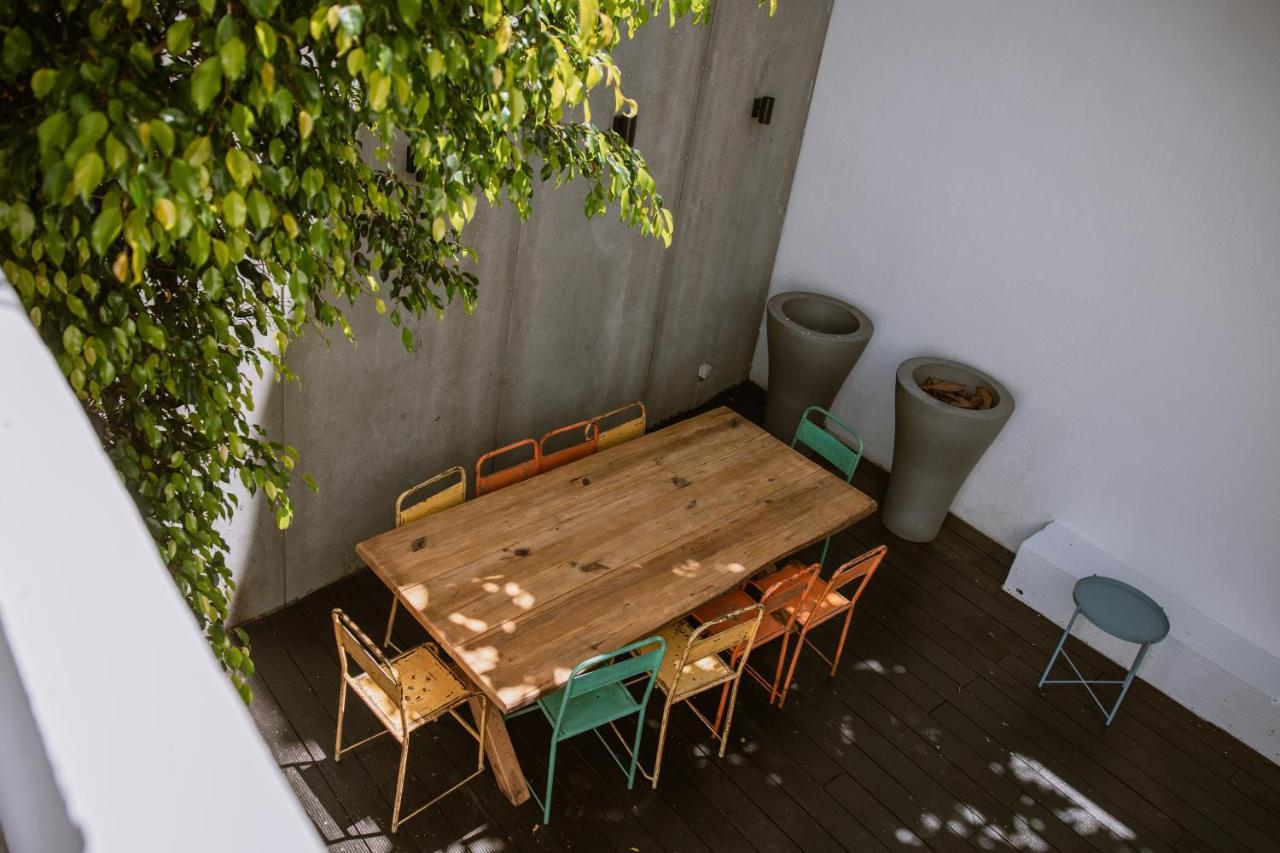 The Lx Hill Hostel Lisbon Bagian luar foto