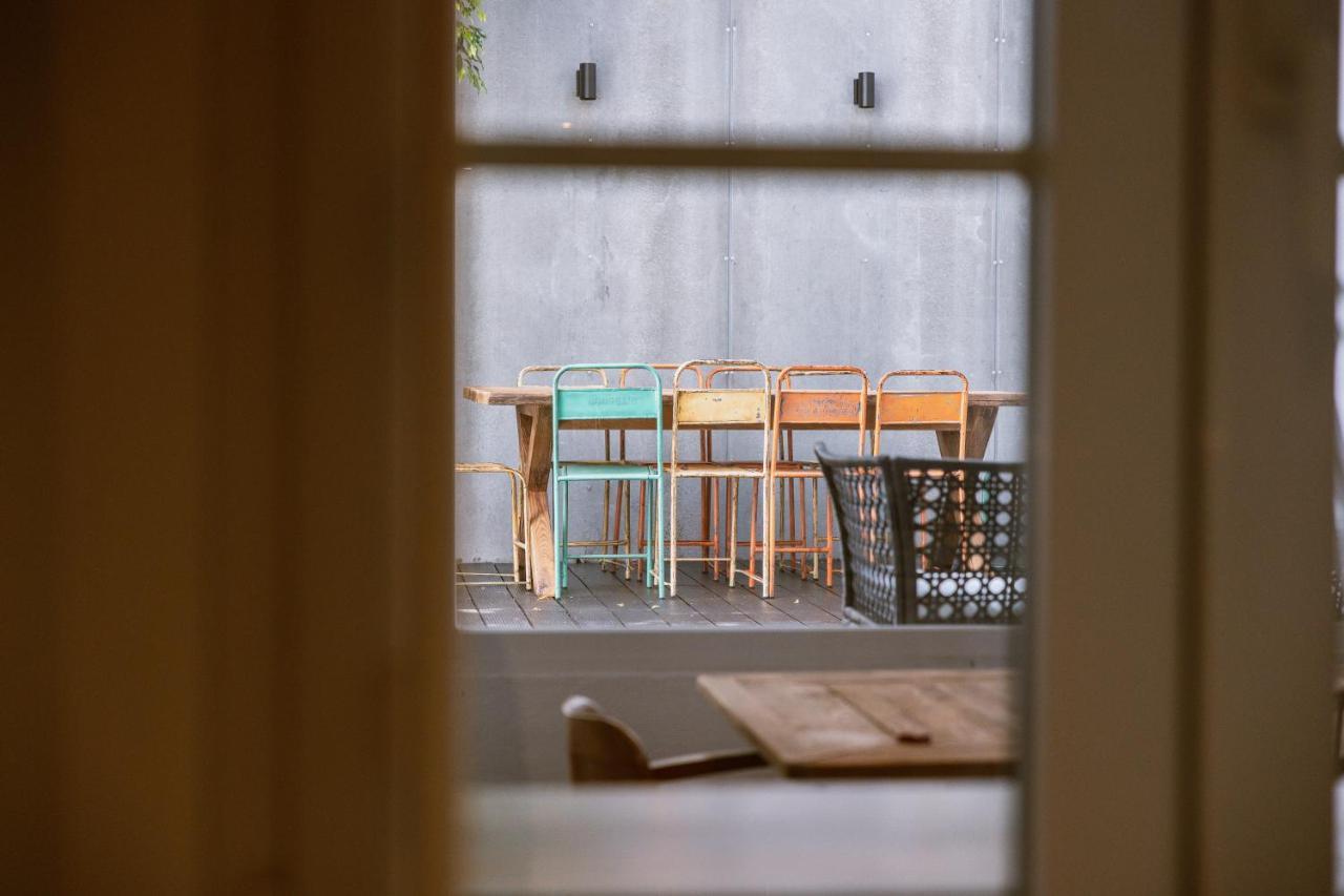 The Lx Hill Hostel Lisbon Bagian luar foto