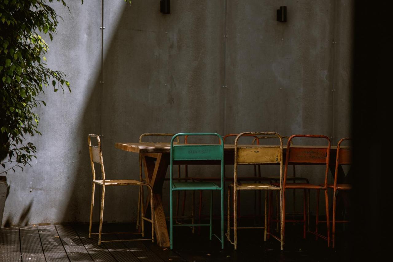 The Lx Hill Hostel Lisbon Bagian luar foto