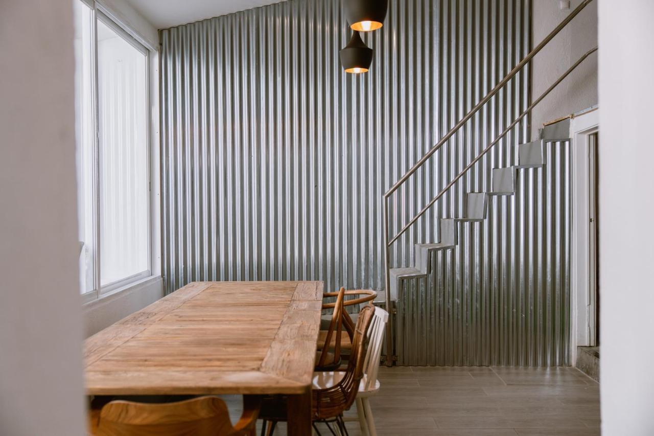 The Lx Hill Hostel Lisbon Bagian luar foto
