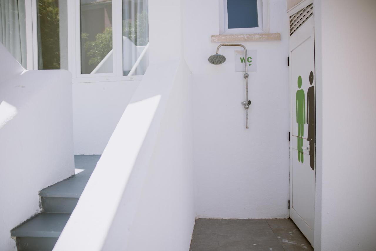 The Lx Hill Hostel Lisbon Bagian luar foto