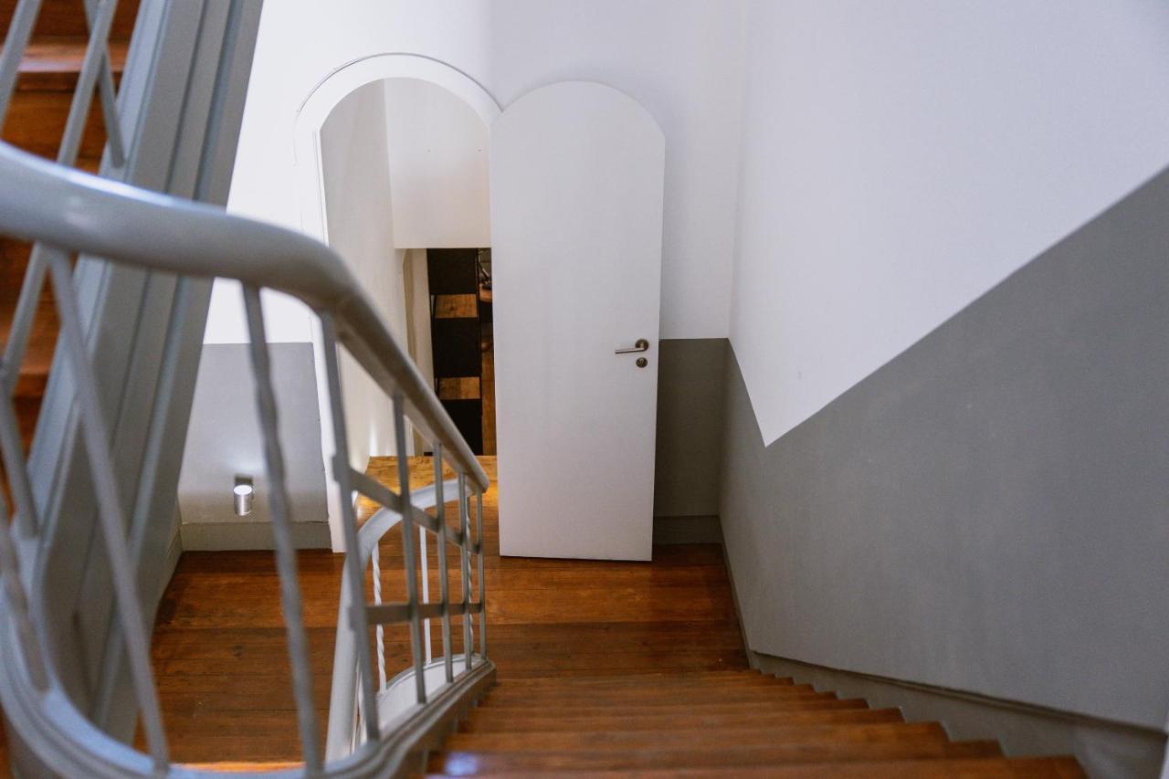 The Lx Hill Hostel Lisbon Bagian luar foto