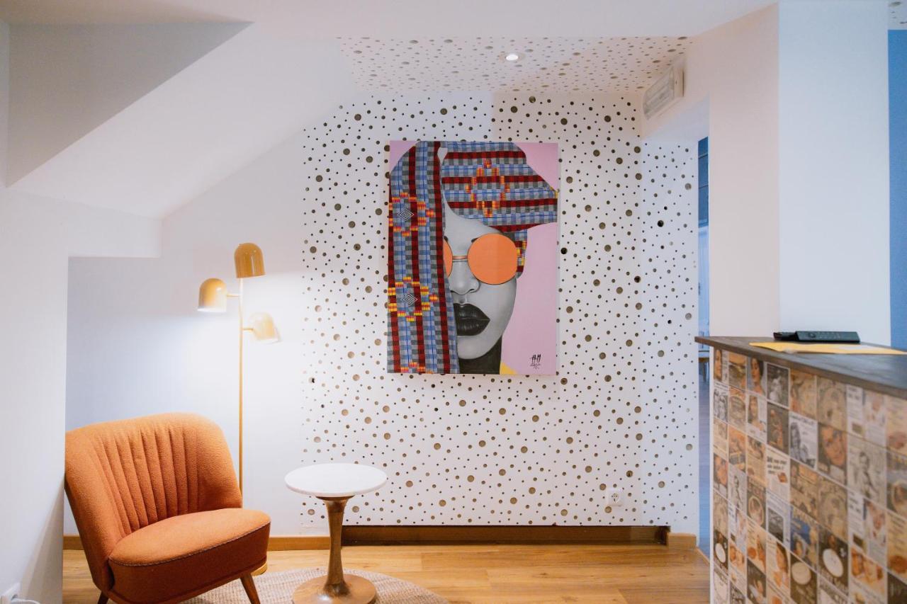 The Lx Hill Hostel Lisbon Bagian luar foto