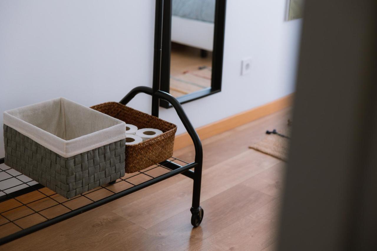 The Lx Hill Hostel Lisbon Bagian luar foto