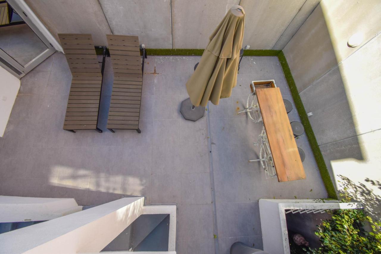The Lx Hill Hostel Lisbon Bagian luar foto