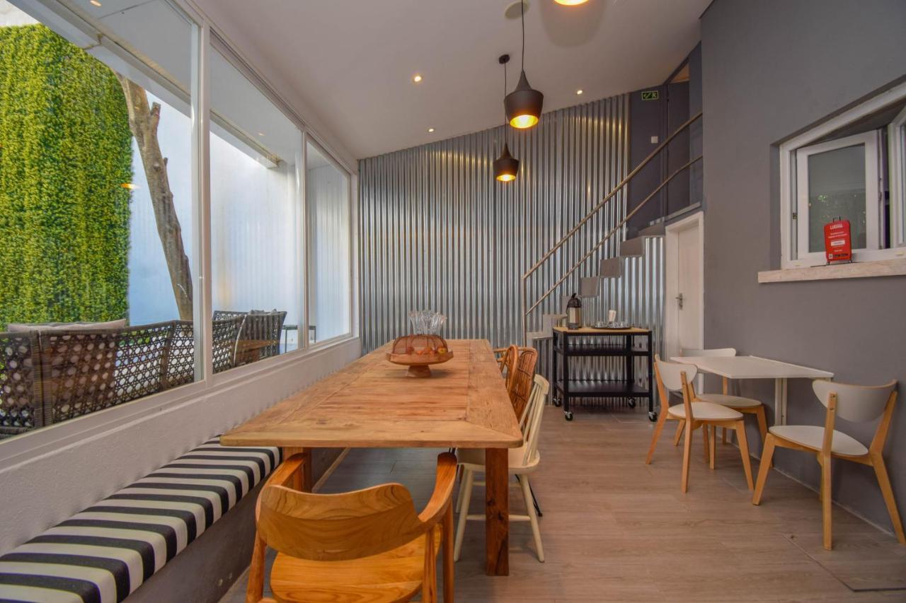 The Lx Hill Hostel Lisbon Bagian luar foto
