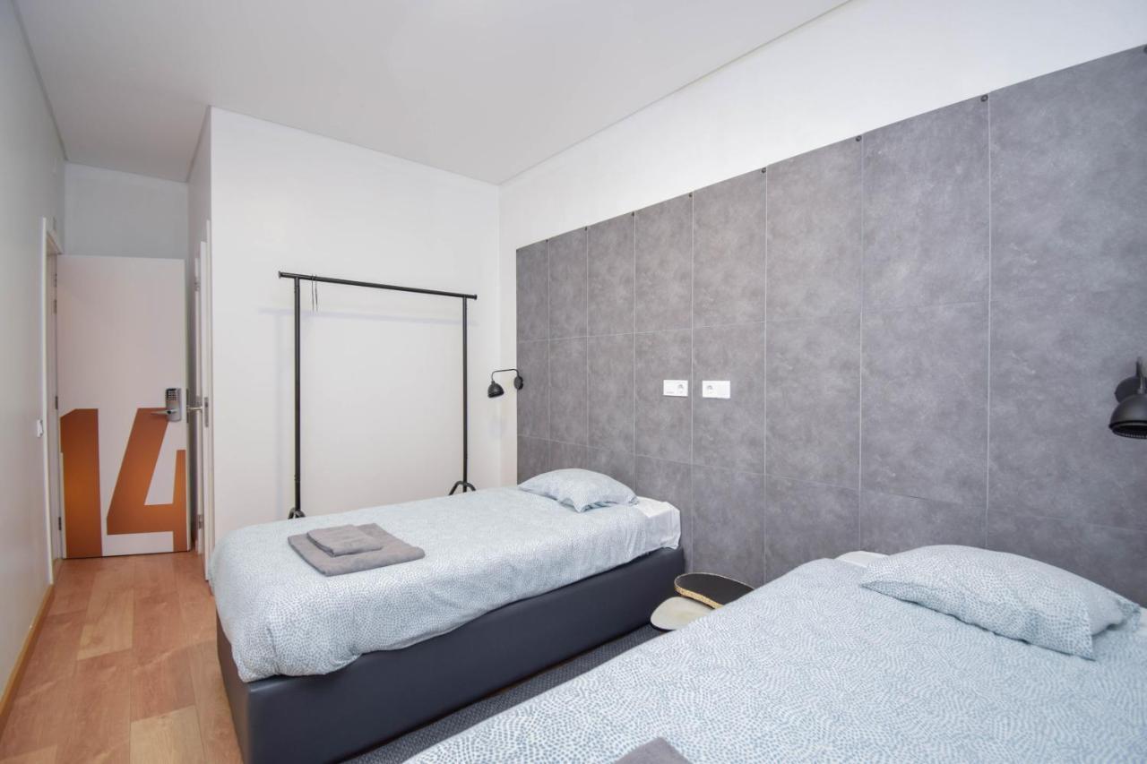 The Lx Hill Hostel Lisbon Bagian luar foto